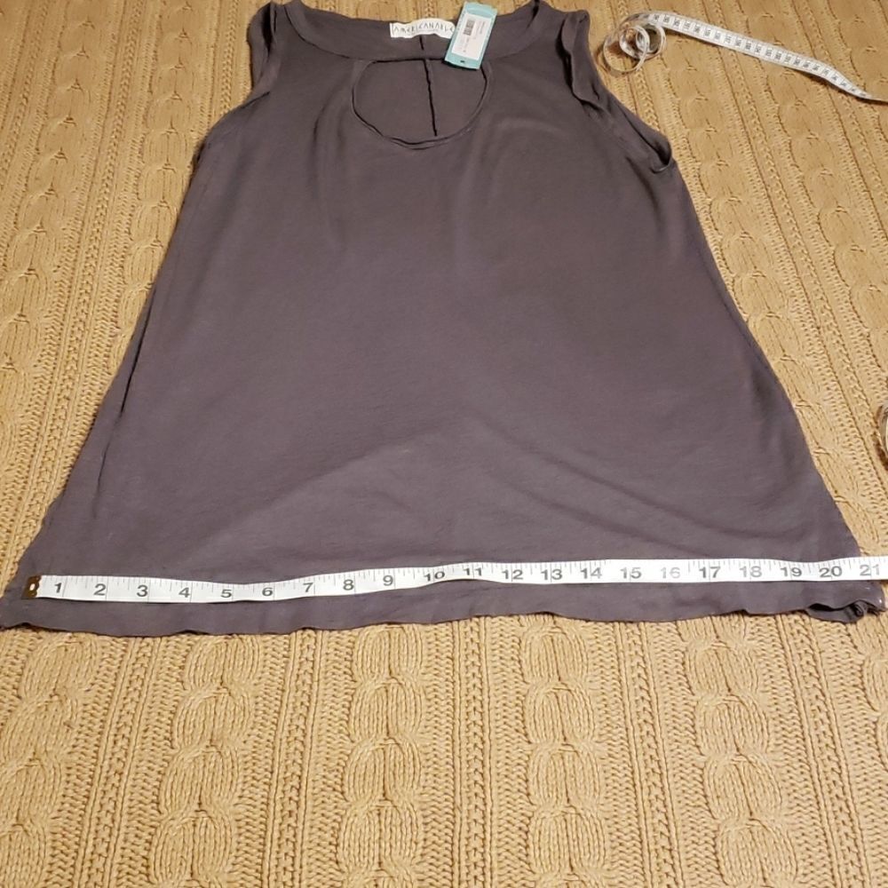 AMERICAN Able Cleo Keyhole Top - Picture 7 of 8